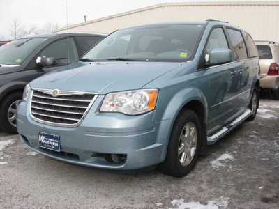 chrysler town and country 2009 lt  blue van touring gasoline 6 cylinders front wheel drive automatic 45840