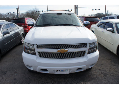 chevrolet tahoe 2007 white suv lt flex fuel 8 cylinders 4 wheel drive automatic 08812