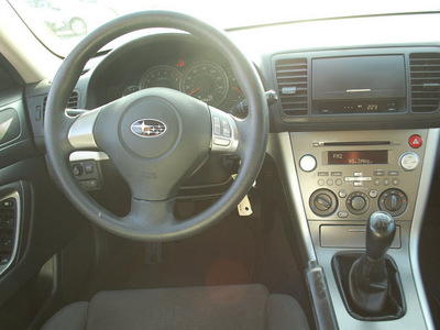 subaru outback 2009 gray wagon 2 5i gasoline 4 cylinders all whee drive 5 speed manual 94063