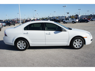 ford fusion 2007 white sedan i 4 s gasoline 4 cylinders front wheel drive automatic 77388