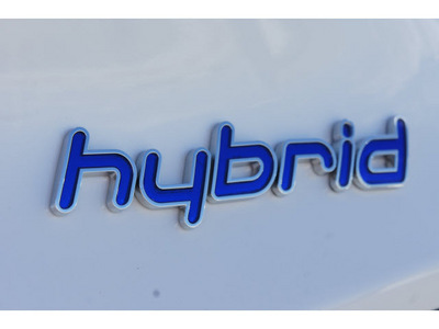 hyundai sonata hybrid 2011 white sedan hybrid 4 cylinders front wheel drive 6 speed automatic 77388