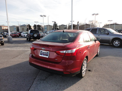 ford focus 2012 red sedan se gasoline 4 cylinders front wheel drive automatic with overdrive 60546