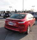 ford focus 2012 red sedan se gasoline 4 cylinders front wheel drive automatic with overdrive 60546