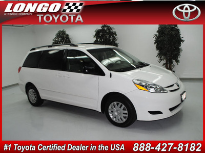 toyota sienna 2010 white van le 7 passenger gasoline 6 cylinders front wheel drive automatic 91731