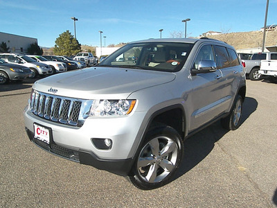 jeep grand cherokee 2012 bright silver suv overland gasoline 6 cylinders 4 wheel drive automatic 81212