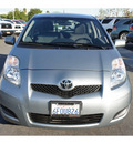toyota yaris 2009 gray hatchback gasoline 4 cylinders front wheel drive automatic 91761