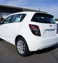 chevrolet sonic 2012 white hatchback lt gasoline 4 cylinders front wheel drive automatic 27330