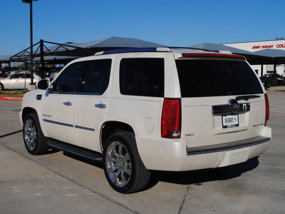 cadillac escalade 2008 white suv gasoline 8 cylinders rear wheel drive automatic 76087