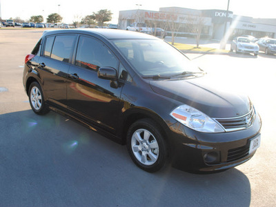 nissan versa 2011 black hatchback 1 8 s gasoline 4 cylinders front wheel drive automatic 76018