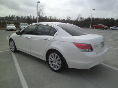 honda accord 2009 white sedan ex l v6 gasoline 6 cylinders front wheel drive automatic 75503