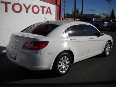 chrysler sebring 2008 white sedan lx gasoline 4 cylinders front wheel drive automatic 79925