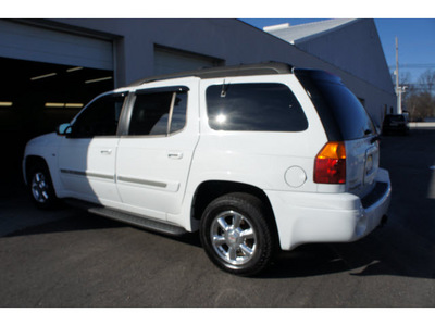 gmc envoy xl 2003 white suv slt gasoline 8 cylinders 4 wheel drive automatic with overdrive 08902