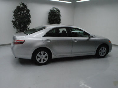 toyota camry 2009 silver sedan le gasoline 4 cylinders front wheel drive automatic 91731