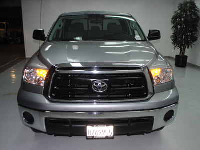 toyota tundra 2010 silver grade gasoline 8 cylinders 2 wheel drive automatic 91731