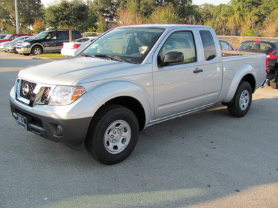 nissan frontier 2012 silver s gasoline 4 cylinders 2 wheel drive automatic 33884