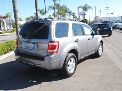 ford escape 2008 gray suv xlt gasoline 6 cylinders front wheel drive automatic 91010