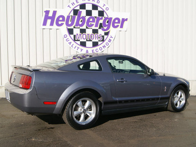ford mustang 2007 alloy clearcoat coupe v6 premium gasoline 6 cylinders rear wheel drive automatic 80905