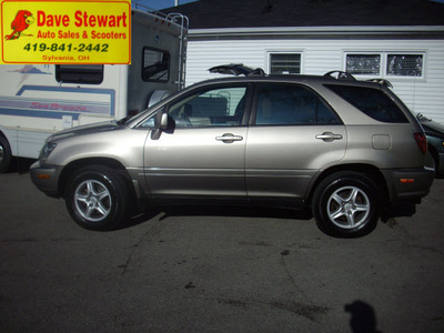 lexus rx 300 1999 gold suv gasoline v6 all whee drive automatic 43560