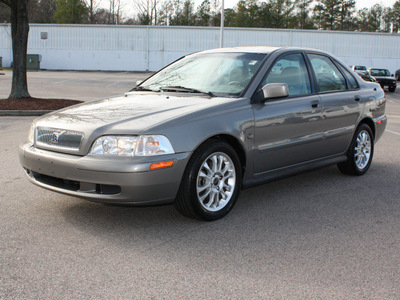 volvo s40 2004 gray sedan gasoline 4 cylinders dohc front wheel drive automatic 27616