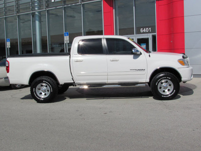 toyota tundra 2006 white sr5 gasoline 8 cylinders 4 wheel drive automatic 33884