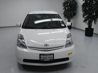 toyota prius 2005 white hatchback hybrid 4 cylinders front wheel drive automatic 91731