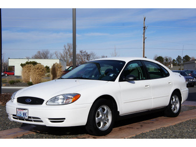 ford taurus 2006 white sedan se gasoline 6 cylinders front wheel drive automatic 99352