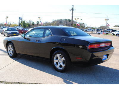 dodge challenger 2010 black coupe se gasoline 6 cylinders rear wheel drive automatic 77037