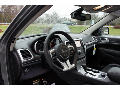 jeep grand cherokee 2012 gray suv srt8 gasoline 8 cylinders 4 wheel drive automatic with overdrive 08844