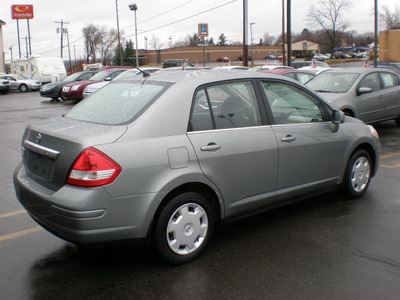 nissan versa 2008 gray sedan gasoline 4 cylinders front wheel drive automatic with overdrive 13212