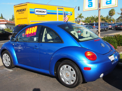 volkswagen new beetle 2001 batik blue coupe gl gasoline 4 cylinders front wheel drive automatic 92653