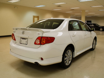 toyota corolla 2010 white sedan s gasoline 4 cylinders front wheel drive automatic 27707