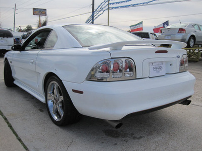 ford mustang 1995 white coupe gt gasoline 8 cylinders rear wheel drive automatic 77379