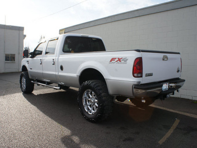ford f 250 super duty 2005 white xlt fx4 diesel 8 cylinders 4 wheel drive automatic 98371