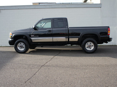 gmc sierra 2500hd 2003 black slt 4x4 diesel 8 cylinders 4 wheel drive automatic 98371