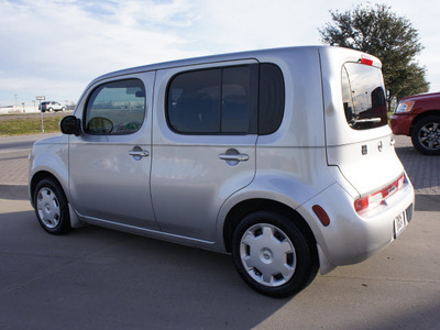 nissan cube 2010 silver suv gasoline 4 cylinders front wheel drive automatic with overdrive 76018