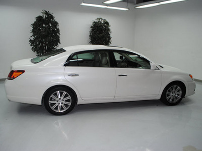 toyota avalon 2008 white sedan limited gasoline 6 cylinders front wheel drive automatic 91731