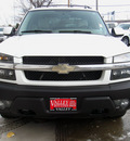 chevrolet avalanche 2006 white suv ls 1500 flex fuel 8 cylinders 4 wheel drive automatic 80301