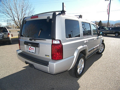 jeep commander 2007 silver suv trail rated flex fuel 8 cylinders 4 wheel drive automatic 81212