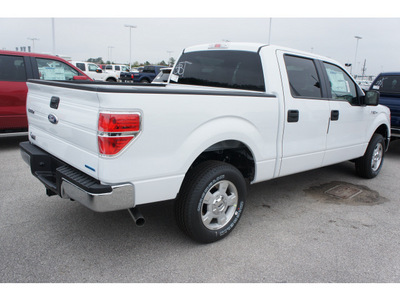 ford f 150 2012 oxford white xlt flex fuel 8 cylinders 2 wheel drive automatic 77388