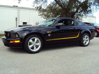 ford mustang 2009 black coupe gt gasoline 8 cylinders rear wheel drive 5 speed manual 32901