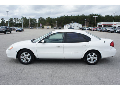 ford taurus 2003 white se gasoline 6 cylinders front wheel drive 4 speed automatic 77388
