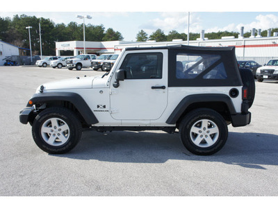 jeep wrangler 2009 white suv x gasoline 6 cylinders 4 wheel drive automatic 77388