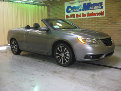 chrysler 200 convertible 2012 dk  gray s flex fuel 6 cylinders front wheel drive automatic 44883