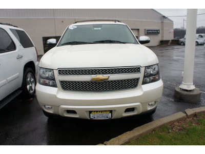 chevrolet avalanche 2008 white suv ltz flex fuel 8 cylinders 4 wheel drive automatic with overdrive 08902