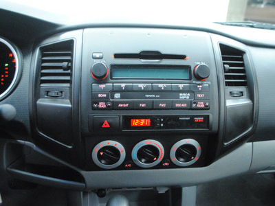 toyota tacoma 2009 white gasoline 4 cylinders 2 wheel drive automatic 91731