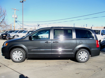 chrysler town and country 2012 dk  gray van touring flex fuel 6 cylinders front wheel drive automatic 80301