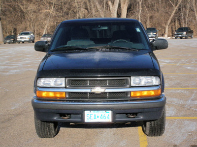chevrolet s 10 2001 blue pickup truck ls ext 4x4 gasoline 6 cylinders 4 wheel drive automatic 55318