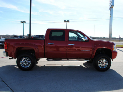 chevrolet silverado 1500 2011 red lt flex fuel 8 cylinders 4 wheel drive automatic 76087