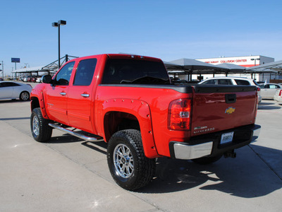 chevrolet silverado 1500 2011 red lt flex fuel 8 cylinders 4 wheel drive automatic 76087