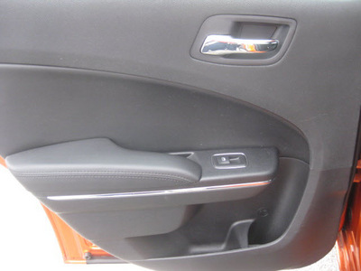 dodge charger 2011 orange sedan se gasoline 6 cylinders rear wheel drive autostick 62863